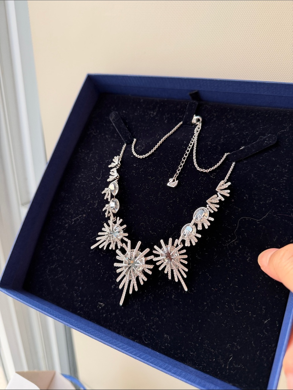 Swarovski Gold Starburst Crystal Statement Necklace - Picture 3 of 14